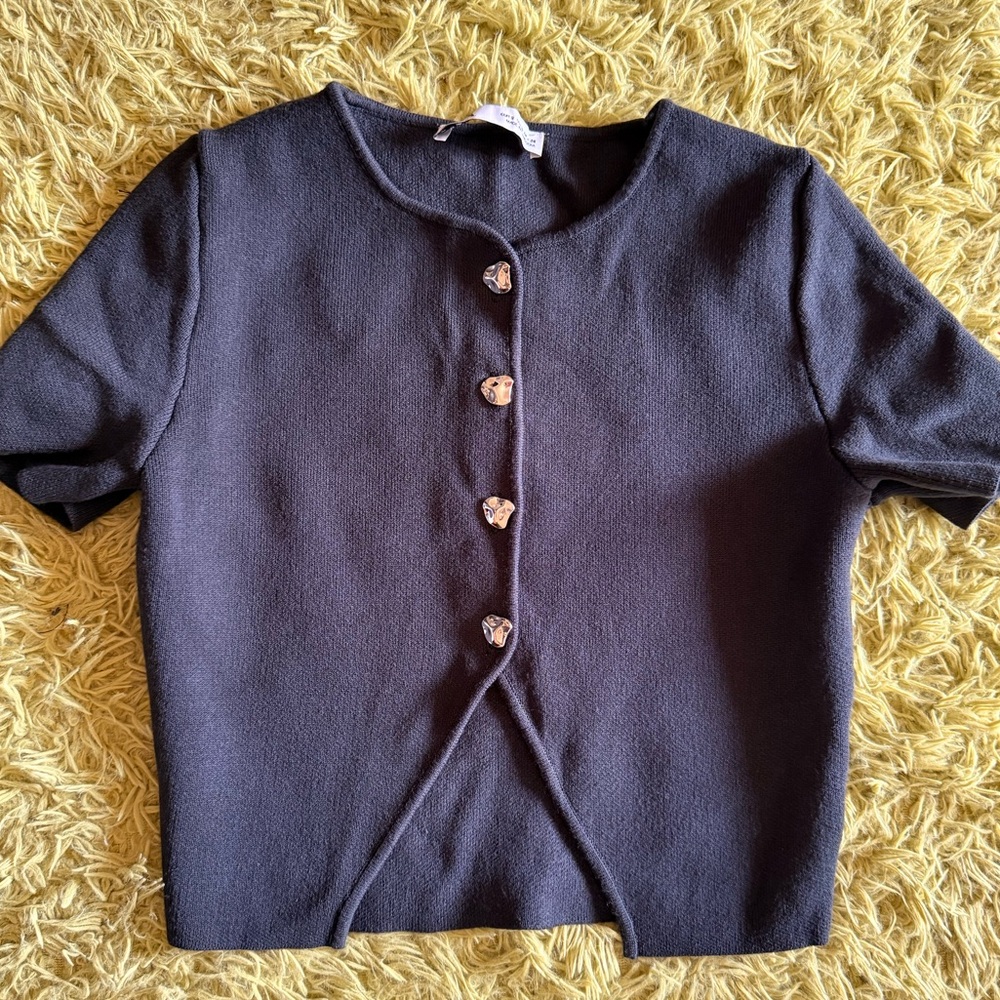 Zara Black Short-Sleeve Knit Cardigan with Decorative Buttons